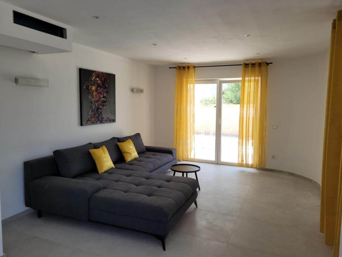 비빈제 Haus Dalmatia With Heated Pool 아파트 외부 사진