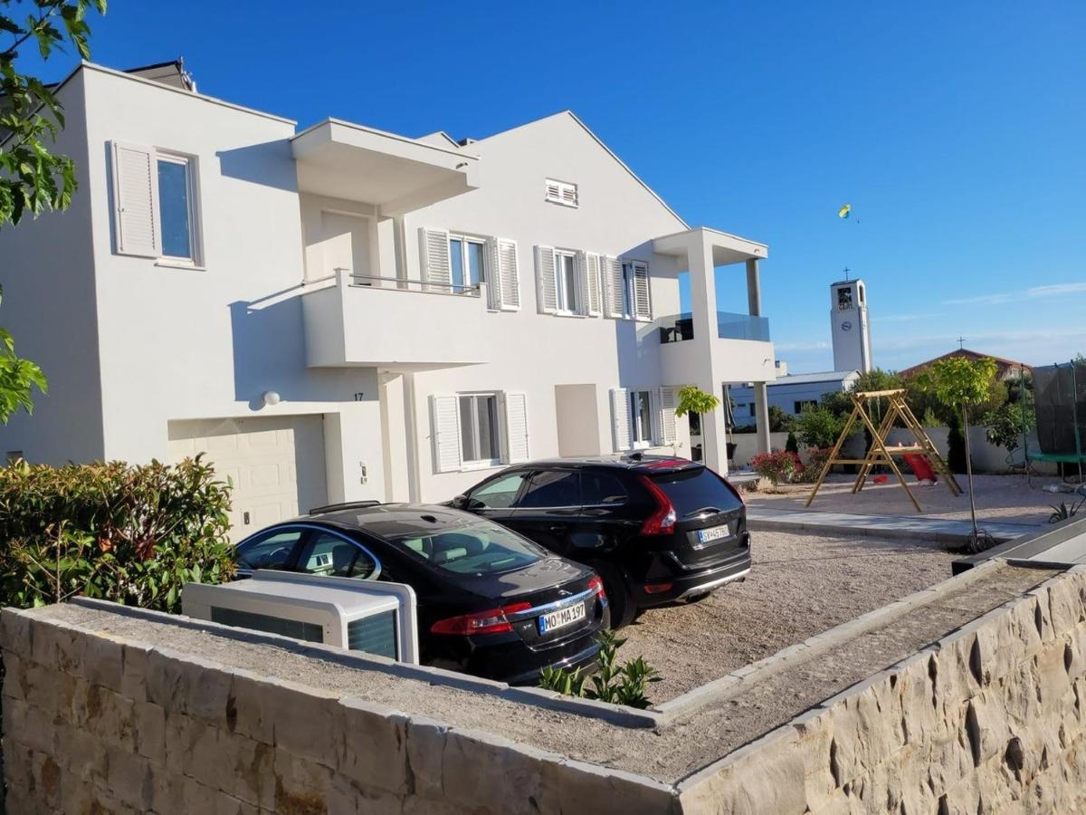 비빈제 Haus Dalmatia With Heated Pool 아파트 외부 사진