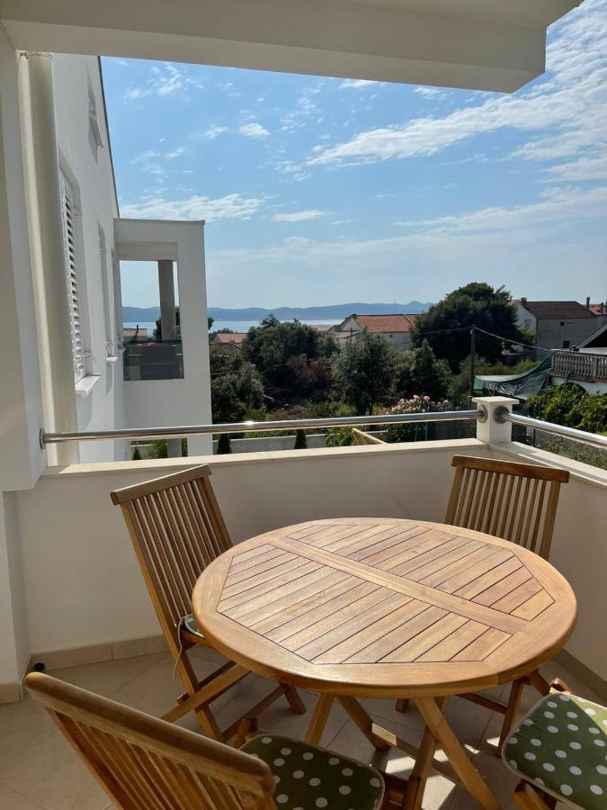 비빈제 Haus Dalmatia With Heated Pool 아파트 외부 사진