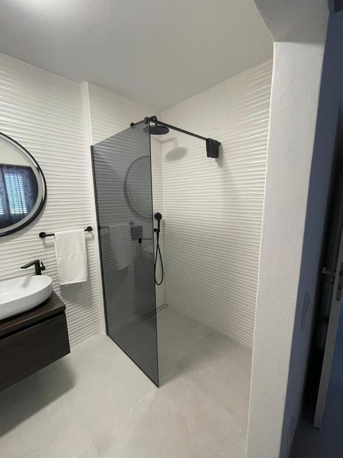 비빈제 Haus Dalmatia With Heated Pool 아파트 외부 사진