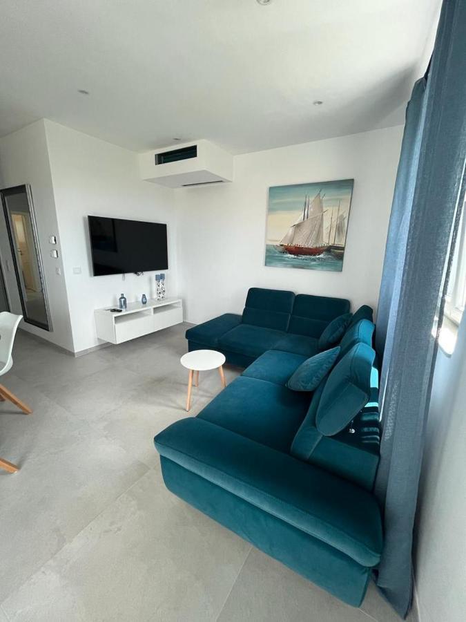 비빈제 Haus Dalmatia With Heated Pool 아파트 외부 사진